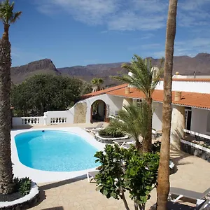 https://wohnung-aulaga.in-canary-islands.com